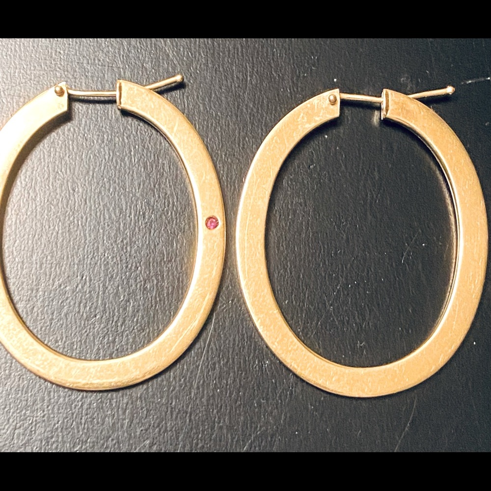 Roberto Coin flat solid gold large hoop earrings 1-1/3” long x 1-3/8” wide